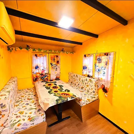 La Di Mr Max Camping *