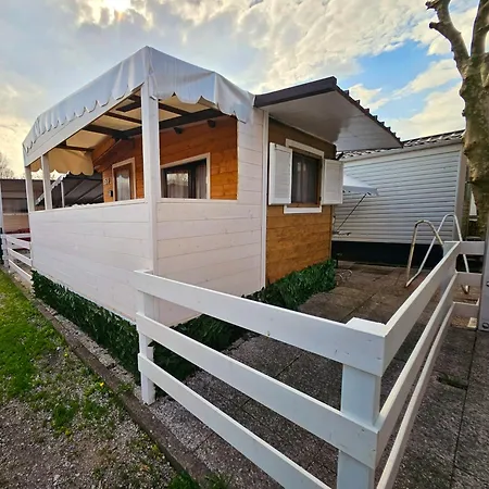 Camping La Di Mr Max *