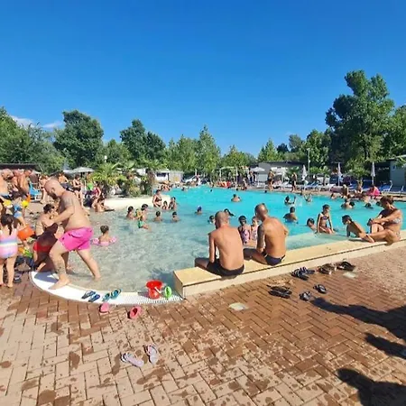 Kamp alanı La Di Mr Max *