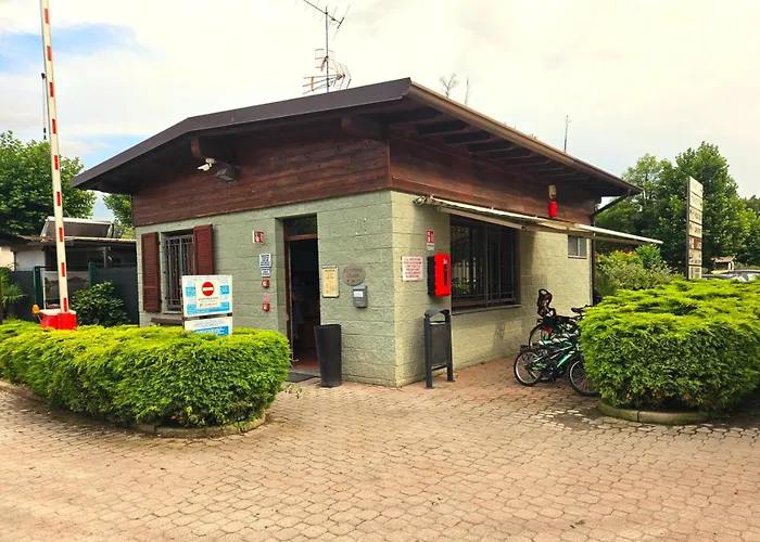 La Di Mr Max Camping