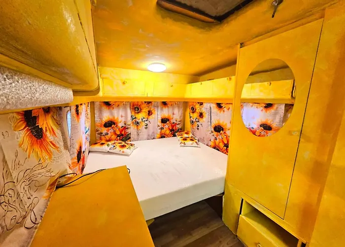 La Di Mr Max Camping